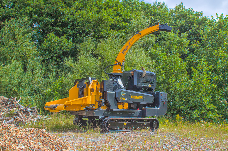 ARBMAX D45X hakselaar op rupsen, zijaanzicht ARBMAX D45X hakselaar op rupsen, zijaanzicht