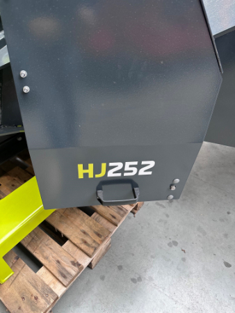 Junkkari HJ252 Hakselaar