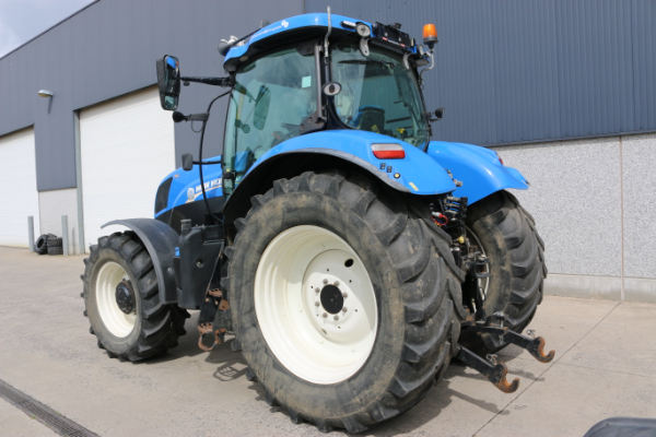 New Holland T7.200