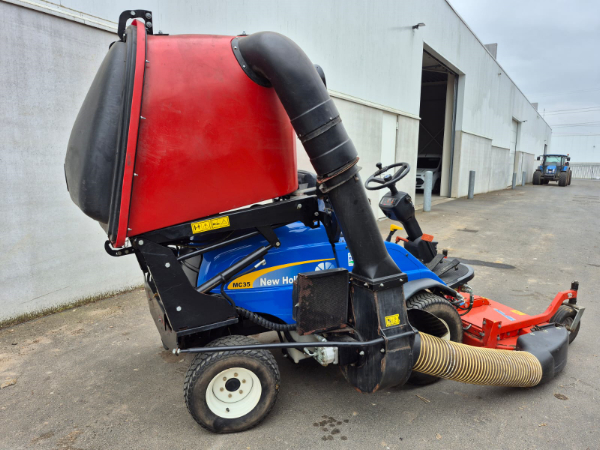 New Holland MC 35 met opvang