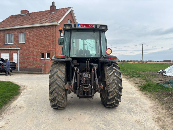 Komt binnen - Massey Ferguson 3065