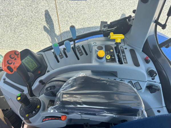 New Holland T7.165S