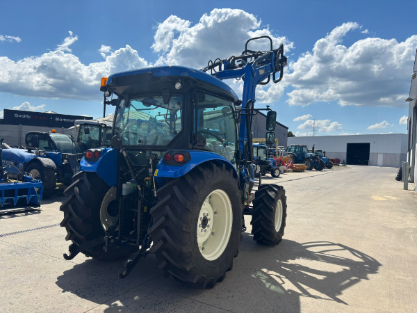 New Holland T4.75S met frontlader