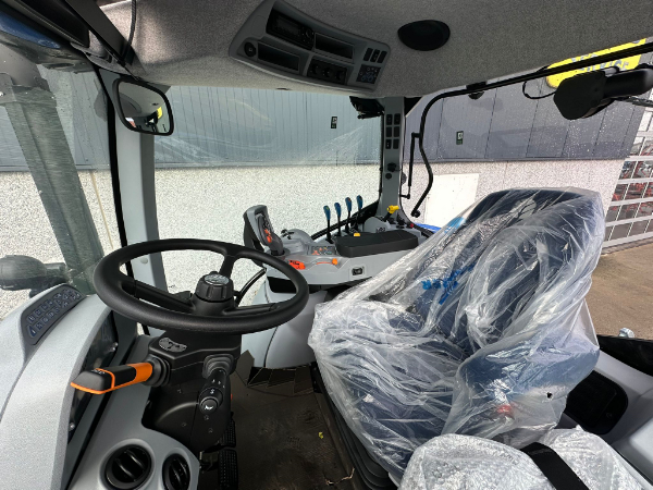 New Holland T6.180 Dynamic Command